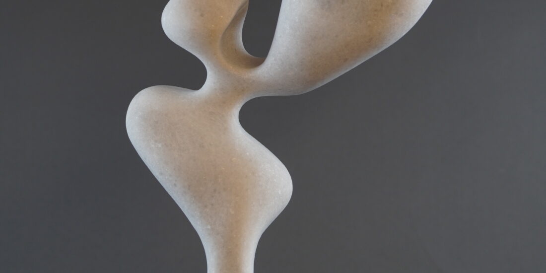 Fluidum 31, Marmor/Basaltsockel, H 27 cm