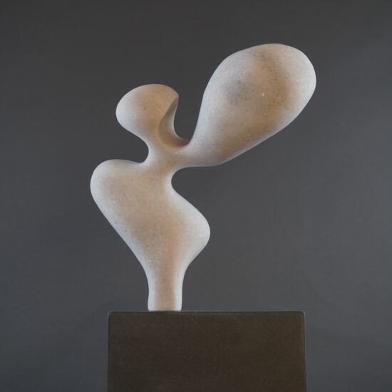 Fluidum 31, Marmor/Basaltsockel, H 27 cm